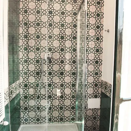 Nei Paraggi * Salerno