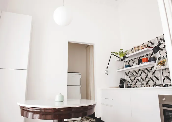 Nei Paraggi * Salerno