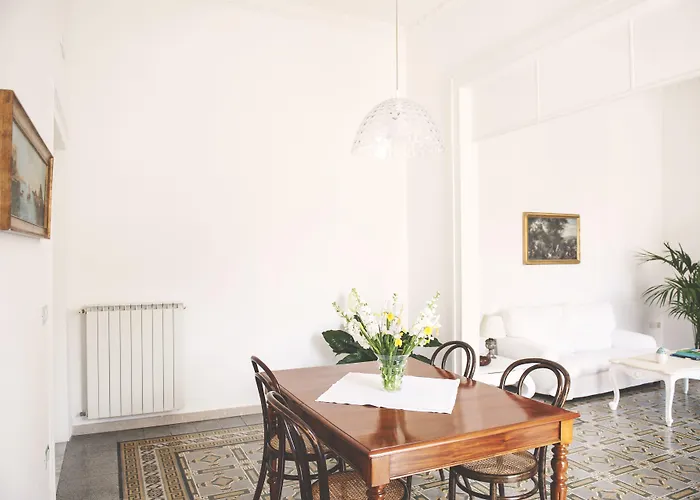 Nei Paraggi Bed & Breakfast *