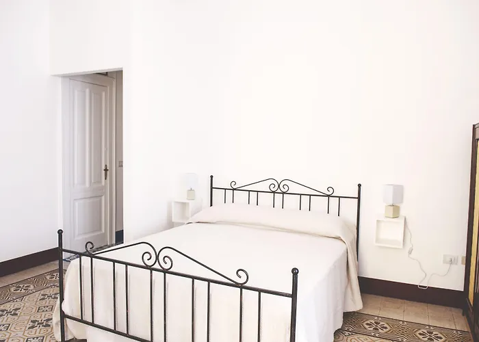 Nei Paraggi * Salerno