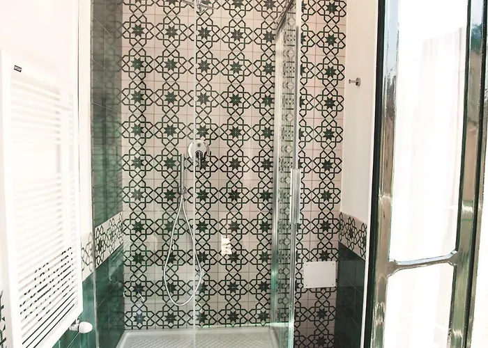 Nei Paraggi * Salerno